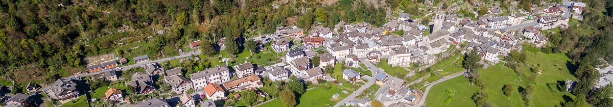Swiss Sun Valais ® Vue panoramique du village de Ceppo Morelli en Piemont / Italie. 1er réseau immobilier du Valais ® Swiss Sun Valais ® Vue panoramique du village de Ceppo Morelli en Piemont / Italie. 1er réseau immobilier du Valais ®